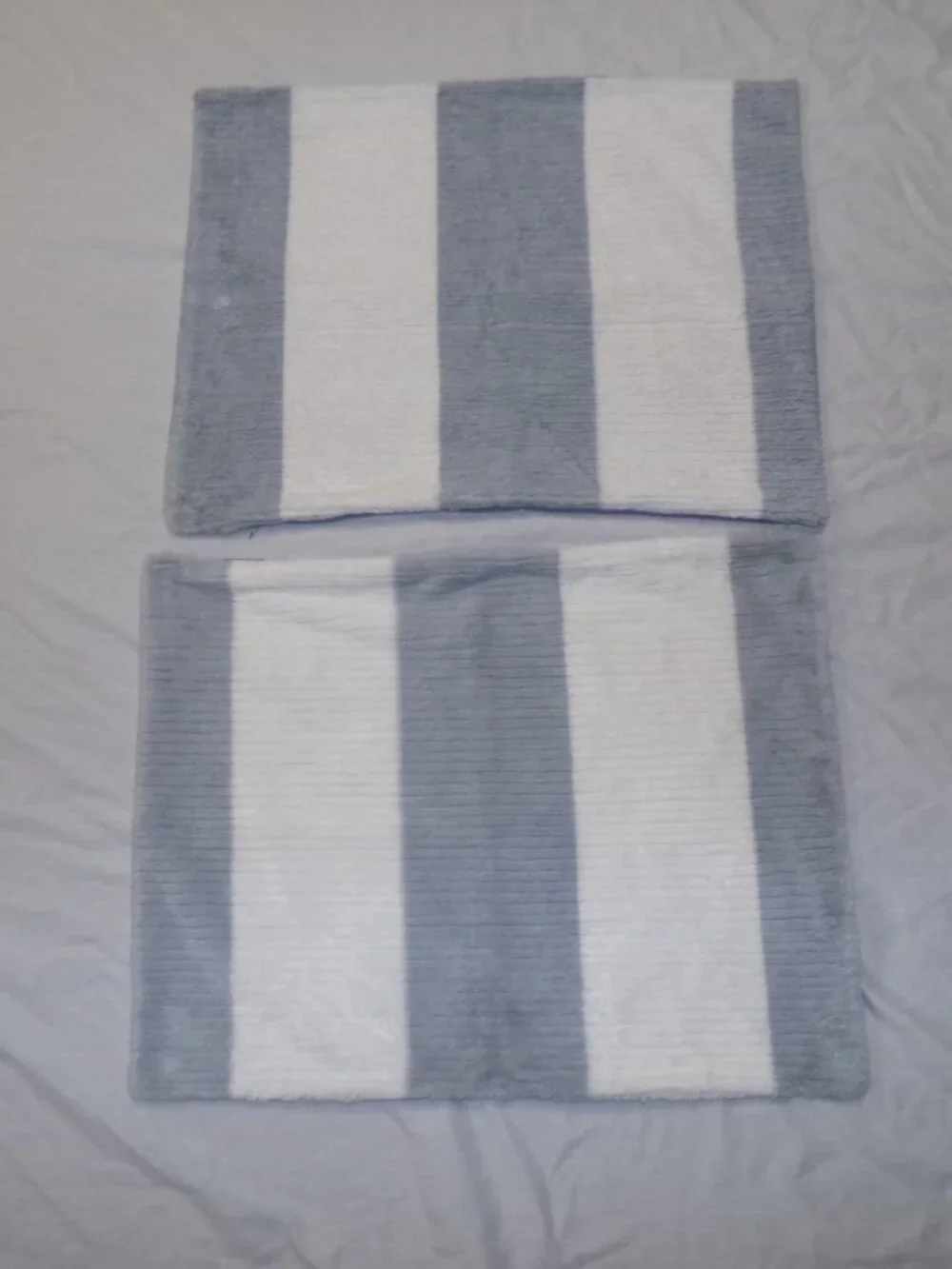 Set Of 2 UGG Koolaburra Gray Ivory Stripe Silky Furry Fleece Pillow Shams Covers